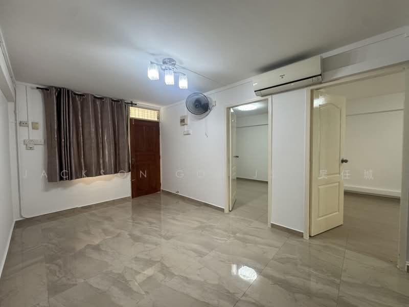 32 Jalan Bahagia, 32 Jalan Bahagia, 2 Bedrooms, 530 sqft, HDB Flat For Rent, by Jackson Goh JS 吴任城, 500231432 - Living Room - PropertyGuru.com.sg