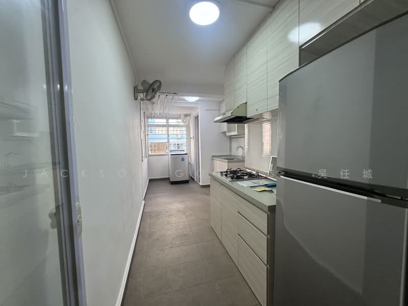 32 Jalan Bahagia, 32 Jalan Bahagia, 2 Bedrooms, 530 sqft, HDB Flat For Rent, by Jackson Goh JS 吴任城, 500231432 - Kitchen - PropertyGuru.com.sg