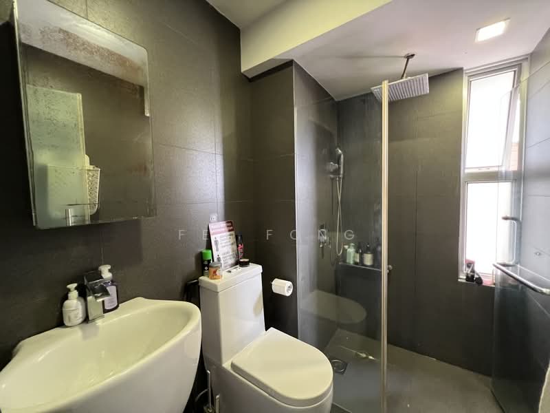 Pandan Valley, 7 Pandan Valley, 4 Bedrooms, 2,088 sqft, Condominium For Sale, by Fei Fong, 500231438 - Bathroom - PropertyGuru.com.sg