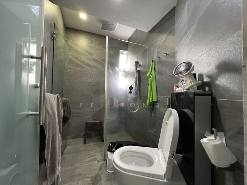 Pandan Valley, 7 Pandan Valley, 4 Bedrooms, 2,088 sqft, Condominium For Sale, by Fei Fong, 500231438 - Bathroom - PropertyGuru.com.sg