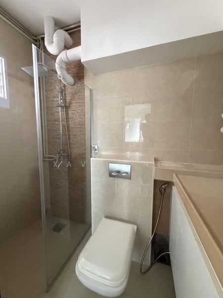17 Cantonment Close, 17 Cantonment Close, 3 Bedrooms, 1,000 sqft, HDB Flat For Rent, by Xavier Ng, 500231441 - Bathroom - PropertyGuru.com.sg