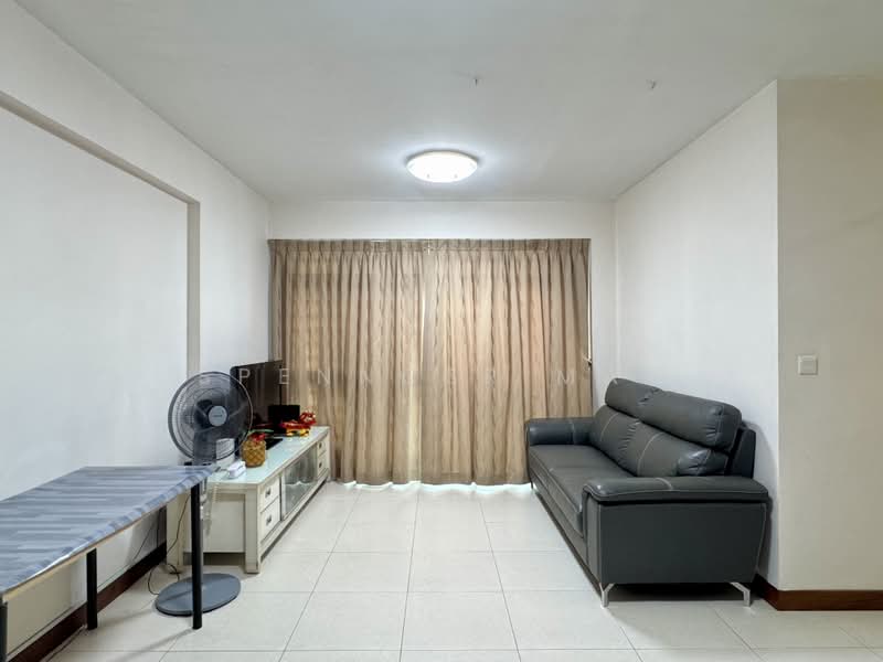 458 Segar Road, 458 Segar Road, 3 Bedrooms, 1,001 sqft, HDB Flat For Sale, by Spenncer Mak, 500231451 - Living Room - PropertyGuru.com.sg