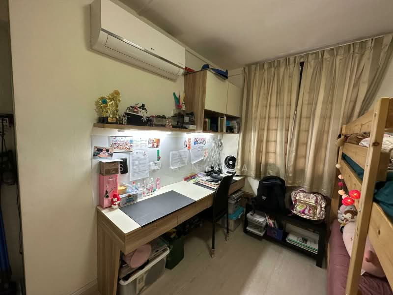 163 Lorong 1 Toa Payoh, 163 Lorong 1 Toa Payoh, 2 Bedrooms, 695 sqft, HDB Flat For Sale, by Susan Lai, 500231455 - Bedroom - PropertyGuru.com.sg