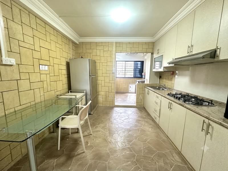 567 Hougang Street 51, 567 Hougang Street 51, 3 Bedrooms, 1,076 sqft, HDB Flat For Sale, by Ethan Tan, 500231460 - Kitchen - PropertyGuru.com.sg
