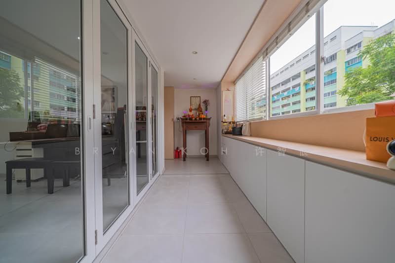 821 Woodlands Street 82, 821 Woodlands Street 82, 4 Bedrooms, 1,905 sqft, HDB Flat For Sale, by Bryan Koh 许智俍, 500231467 - Corridor - PropertyGuru.com.sg