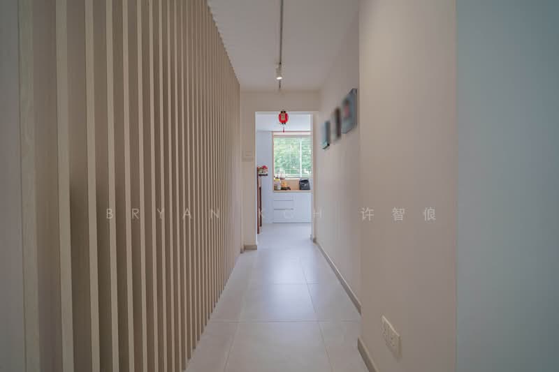 821 Woodlands Street 82, 821 Woodlands Street 82, 4 Bedrooms, 1,905 sqft, HDB Flat For Sale, by Bryan Koh 许智俍, 500231467 - Corridor - PropertyGuru.com.sg