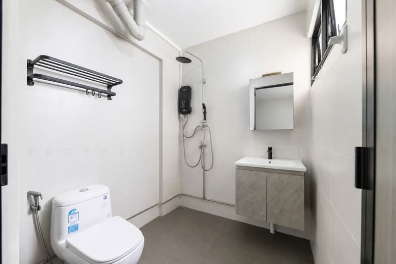116 Serangoon North Avenue 1, 116 Serangoon North Avenue 1, 3 Bedrooms, 1,302 sqft, HDB Flat For Sale, by Aileen Chew, 500231472 - Bathroom - PropertyGuru.com.sg