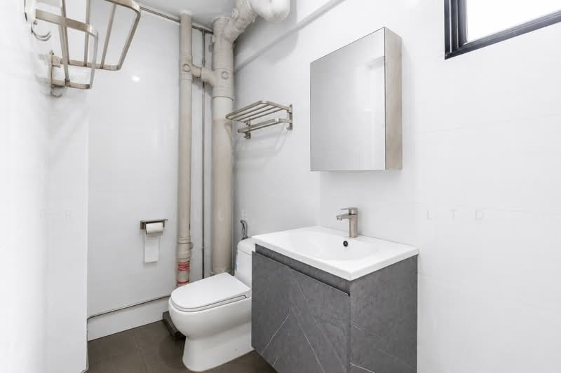 116 Serangoon North Avenue 1, 116 Serangoon North Avenue 1, 3 Bedrooms, 1,302 sqft, HDB Flat For Sale, by Aileen Chew, 500231472 - Bathroom - PropertyGuru.com.sg