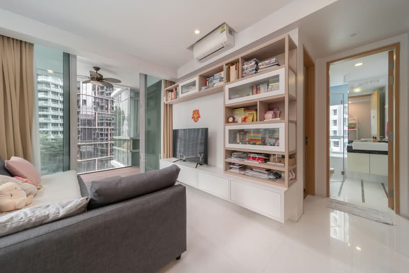 The Vermont On Cairnhill, 12 Cairnhill Rise, 2 Bedrooms, 893 sqft, Apartment For Rent, by Wendy Koh, 500231495 - Living Room - PropertyGuru.com.sg