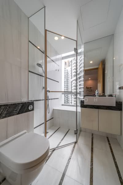 The Vermont On Cairnhill, 12 Cairnhill Rise, 2 Bedrooms, 893 sqft, Apartment For Rent, by Wendy Koh, 500231495 - Bathroom - PropertyGuru.com.sg
