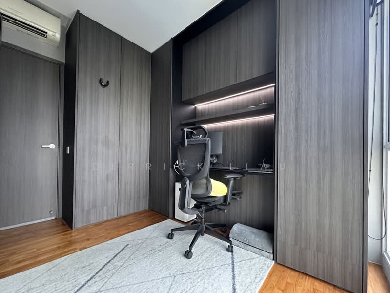 The Tampines Trilliant, 21 Tampines Central 7, 3 Bedrooms, 1,001 sqft, Executive Condominium For Sale, by Derrick Liau, 500231502 - Study - PropertyGuru.com.sg
