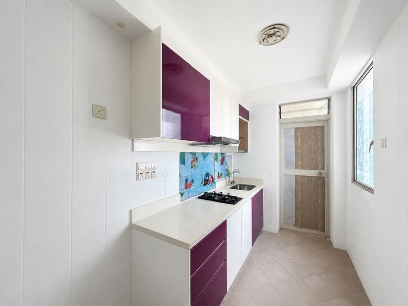 Trellis Towers, 700 Toa Payoh Lorong 1, 1 Bedroom, 549 sqft, Condominium For Sale, by Angie Lua, 500231517 - Kitchen - PropertyGuru.com.sg