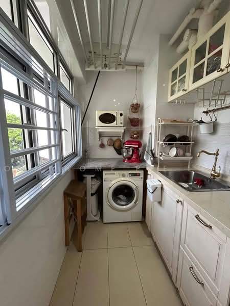 408B Northshore Drive, 408B Northshore Drive, 1 Bedroom, 506 sqft, HDB Flat For Sale, by BEN CHEE, 500231519 - Kitchen - PropertyGuru.com.sg