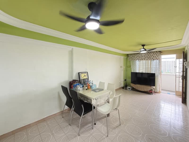 501 Bedok North Street 3, 501 Bedok North Street 3, 2 Bedrooms, 635 sqft, HDB Flat For Sale, by Remy R, 500231522 - Living Room - PropertyGuru.com.sg