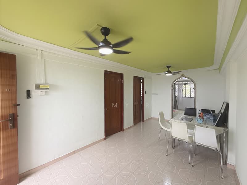501 Bedok North Street 3, 501 Bedok North Street 3, 2 Bedrooms, 635 sqft, HDB Flat For Sale, by Remy R, 500231522 - Living Room - PropertyGuru.com.sg