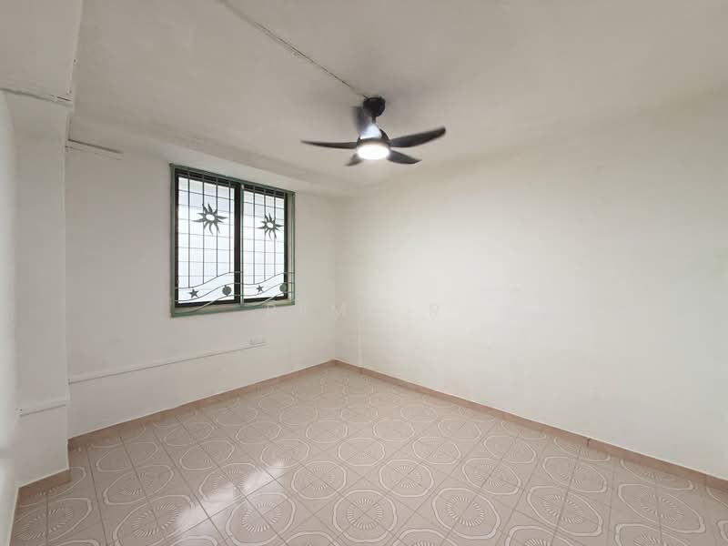 501 Bedok North Street 3, 501 Bedok North Street 3, 2 Bedrooms, 635 sqft, HDB Flat For Sale, by Remy R, 500231522 - Bedroom 1 - PropertyGuru.com.sg