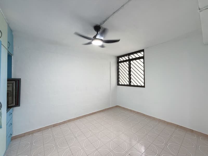 501 Bedok North Street 3, 501 Bedok North Street 3, 2 Bedrooms, 635 sqft, HDB Flat For Sale, by Remy R, 500231522 - Bedroom 2 - PropertyGuru.com.sg