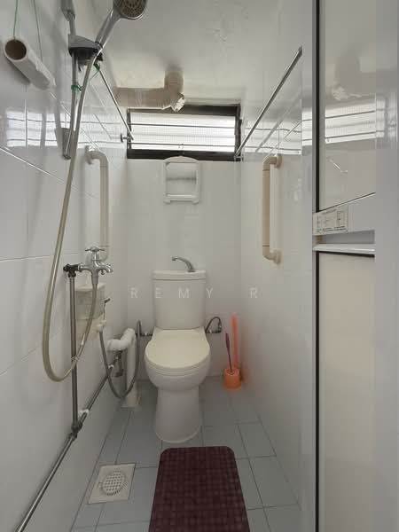 501 Bedok North Street 3, 501 Bedok North Street 3, 2 Bedrooms, 635 sqft, HDB Flat For Sale, by Remy R, 500231522 - Bathroom 2 - PropertyGuru.com.sg