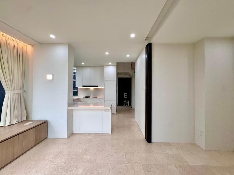 Suites @ Amber, 30 Amber Road, East Coast / Marine Parade, 2 Bedrooms, 947 sqft, Condominium For Rent, by Terence Tee (郑志翔), 500231531 - Living Room - PropertyGuru.com.sg