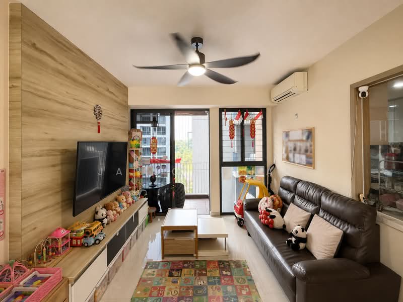 Twin Fountains, 11 Woodlands Avenue 6, 3 Bedrooms, 1,152 sqft, Executive Condominium For Sale, by Jayson Chan, 500231540 - PropertyGuru.com.sg