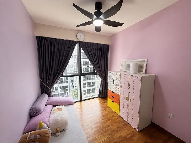 Twin Fountains, 11 Woodlands Avenue 6, 3 Bedrooms, 1,152 sqft, Executive Condominium For Sale, by Jayson Chan, 500231540 - Bedroom - PropertyGuru.com.sg