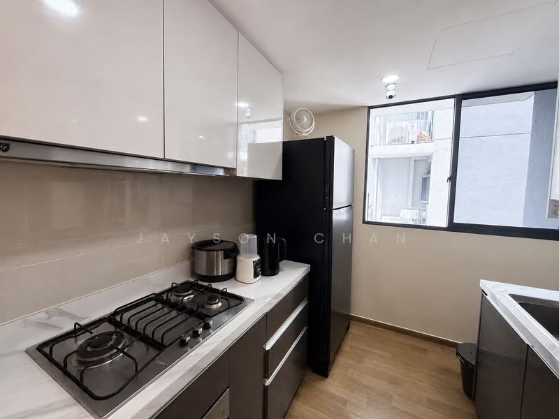 Twin Fountains, 11 Woodlands Avenue 6, 3 Bedrooms, 1,152 sqft, Executive Condominium For Sale, by Jayson Chan, 500231540 - Kitchen - PropertyGuru.com.sg