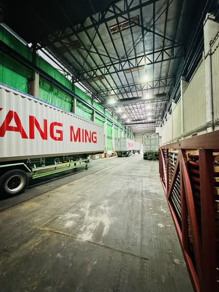 Gul Circle Warehouse with Crane and Renovated Office, Gul Circle, Gul Avenue, Gul Way, 14,500 sqft, Factory / Workshop (B2) For Rent, by Ang Pei Xiong, 500231552 - Interior - CommercialGuru.com.sg