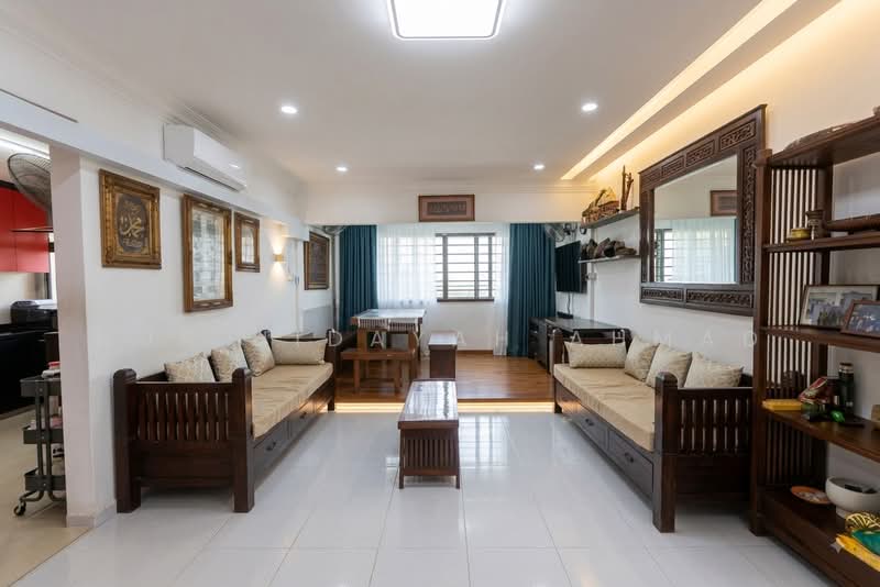 634 Bedok Reservoir Road, 634 Bedok Reservoir Road, 4 Bedrooms, 1,560 sqft, HDB Flat For Sale, by Nur Hidayah Ahmad, 500231553 - Living Room and Balcony - PropertyGuru.com.sg