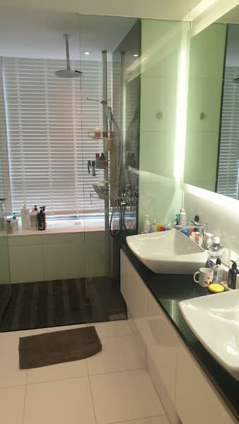 Oxley Residence, 51A Oxley Road, Orchard / River Valley, 4 Bedrooms, 2,573 sqft, Condominium For Sale, by John Wong, 500231572 - Bathroom - PropertyGuru.com.sg
