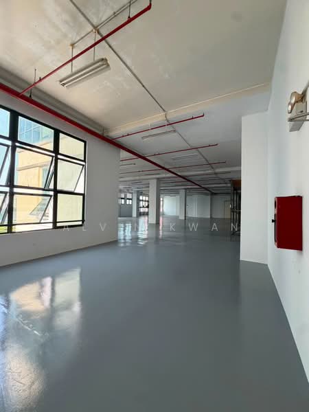 CSI Distribution Centre, 2 Kim Chuan Drive, 6,000 sqft, Factory / Workshop (B2) For Rent, by Alvin Kwan, 500231577 - Interior - CommercialGuru.com.sg