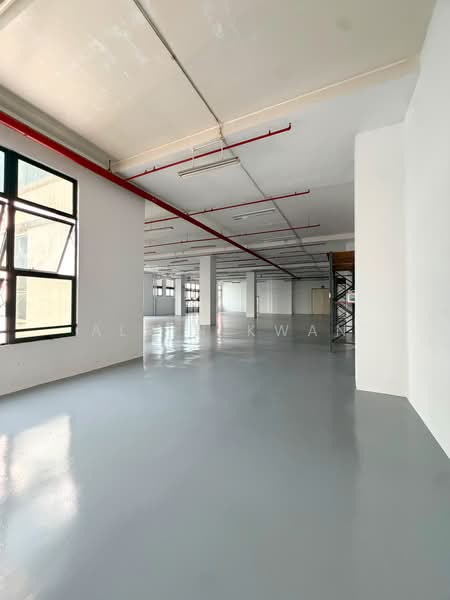CSI Distribution Centre, 2 Kim Chuan Drive, 6,000 sqft, Factory / Workshop (B2) For Rent, by Alvin Kwan, 500231577 - Interior - CommercialGuru.com.sg