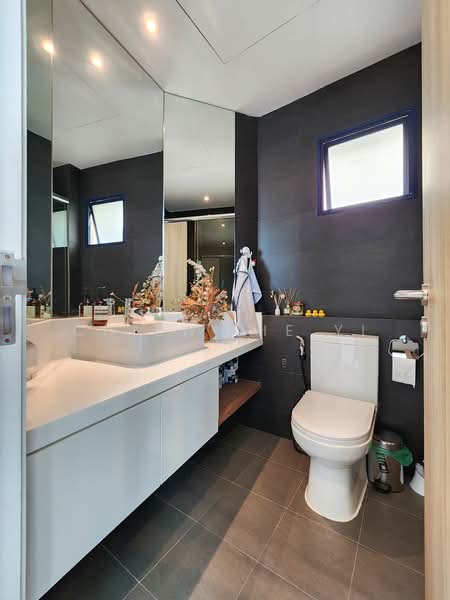 Nineteen Shelford, 19 Shelford Road, 3 Bedrooms, 1,668 sqft, Condominium For Sale, by Chiew Jie Yi, 500231580 - Bathroom - PropertyGuru.com.sg
