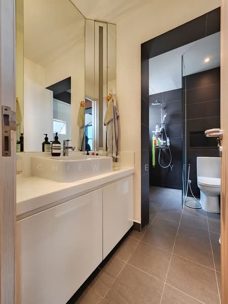 Nineteen Shelford, 19 Shelford Road, 3 Bedrooms, 1,668 sqft, Condominium For Sale, by Chiew Jie Yi, 500231580 - Bathroom - PropertyGuru.com.sg