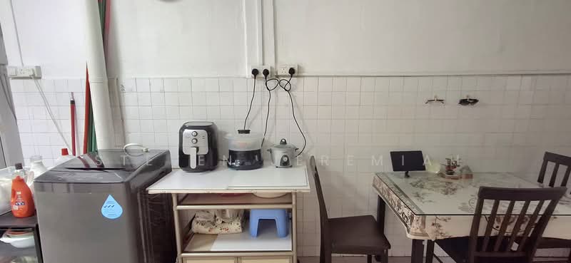 352 Clementi Avenue 2, 352 Clementi Avenue 2, Room Rental, 100 sqft, HDB Flat For Rent, by Steven Jeremiah, 500231594 - Kitchen - PropertyGuru.com.sg