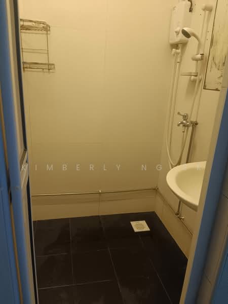 191A Upper Paya Lebar Road, Upper Paya Lebar Road, 3 Bedrooms, 1,058 sqft, Shophouse For Rent, by Kimberly Ng SK, 500231595 - Bathroom - PropertyGuru.com.sg