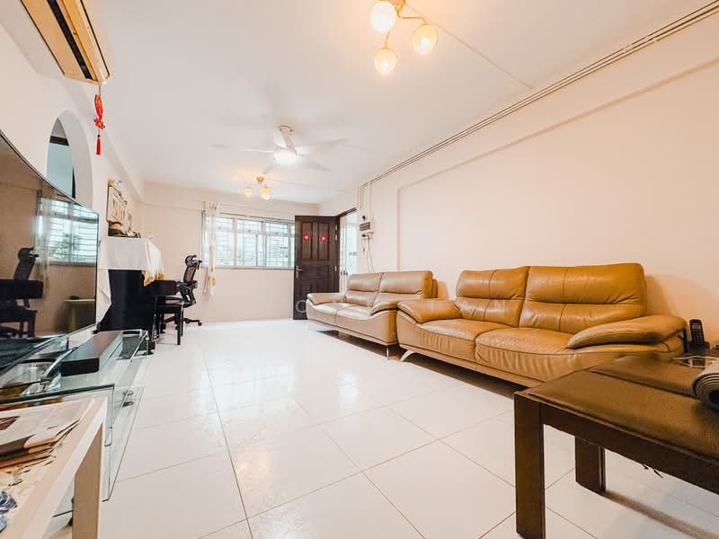103 Ang Mo Kio Avenue 3, 103 Ang Mo Kio Avenue 3, 3 Bedrooms, 1,065 sqft, HDB Flat For Sale, by Edmond Tan, 500231596 - Living Room - PropertyGuru.com.sg