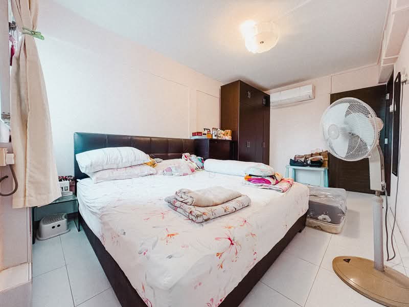 103 Ang Mo Kio Avenue 3, 103 Ang Mo Kio Avenue 3, 3 Bedrooms, 1,065 sqft, HDB Flat For Sale, by Edmond Tan, 500231596 - Bedroom - PropertyGuru.com.sg