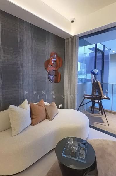 Nava Grove, 38 Pine Grove, 2 Bedrooms, 786 sqft, Condominium For Sale, by Heng Kok Liang, 500231603 - Living - PropertyGuru.com.sg