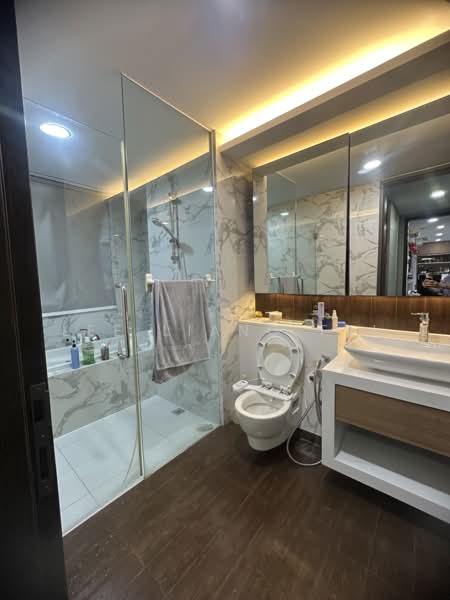 Jewel @ Buangkok, 91 Compassvale Bow, 5 Bedrooms, 2,540 sqft, Condominium For Sale, by Lee Liang Fei, 500231606 - Bathroom - PropertyGuru.com.sg
