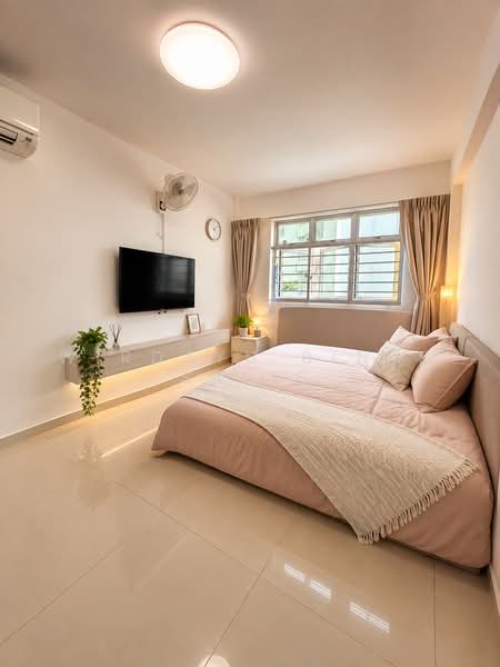490D Choa Chu Kang Avenue 5, 490D Choa Chu Kang Avenue 5, 3 Bedrooms, 1,216 sqft, HDB Flat For Sale, by Wirdayu Binte Safie, 500231612 - Master Bedroom - PropertyGuru.com.sg