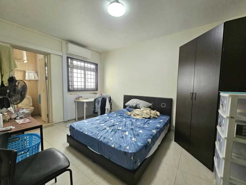 807 Woodlands Street 81, 807 Woodlands Street 81, 5 Bedrooms, 1,894 sqft, HDB Flat For Sale, by James Yeo, 500231615 - Bedroom - PropertyGuru.com.sg