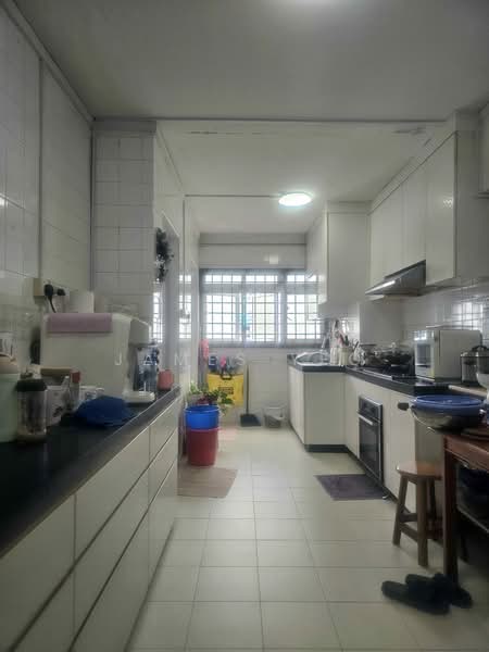 807 Woodlands Street 81, 807 Woodlands Street 81, 5 Bedrooms, 1,894 sqft, HDB Flat For Sale, by James Yeo, 500231615 - Kitchen - PropertyGuru.com.sg