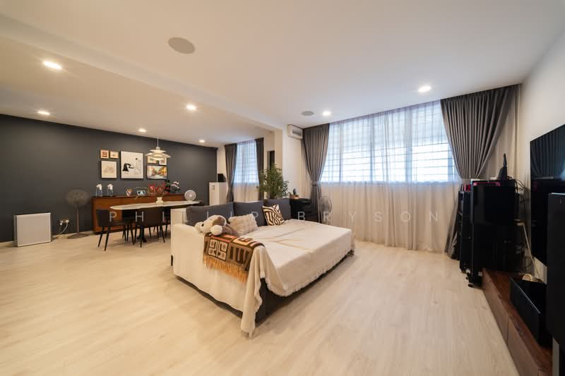 17 Toh Yi Drive, 17 Toh Yi Drive, 3 Bedrooms, 1,119 sqft, HDB Flat For Sale, by Phillip Bryson, 500231621 - Living Room - PropertyGuru.com.sg