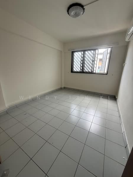 435 Yishun Avenue 6, 435 Yishun Avenue 6, 3 Bedrooms, 904 sqft, HDB Flat For Sale, by Wendy Tan KL, 500231623 - Interior - PropertyGuru.com.sg