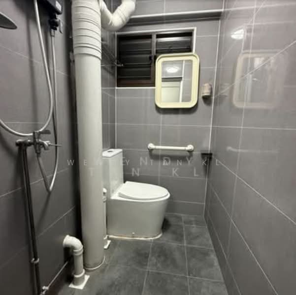 435 Yishun Avenue 6, 435 Yishun Avenue 6, 3 Bedrooms, 904 sqft, HDB Flat For Sale, by Wendy Tan KL, 500231623 - Bathroom - PropertyGuru.com.sg