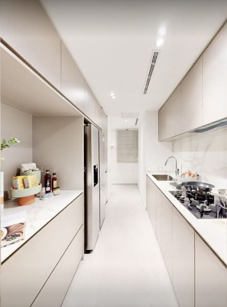 3 Bedroom Dual Key! RARE, Centrally Located Mature Estate, Next to MRT!, lorong 1 toa payoh, 3 Bedrooms, 1,130 sqft, Condominium For Sale, by Klarris Leong, 500231628 - Kitchen - PropertyGuru.com.sg