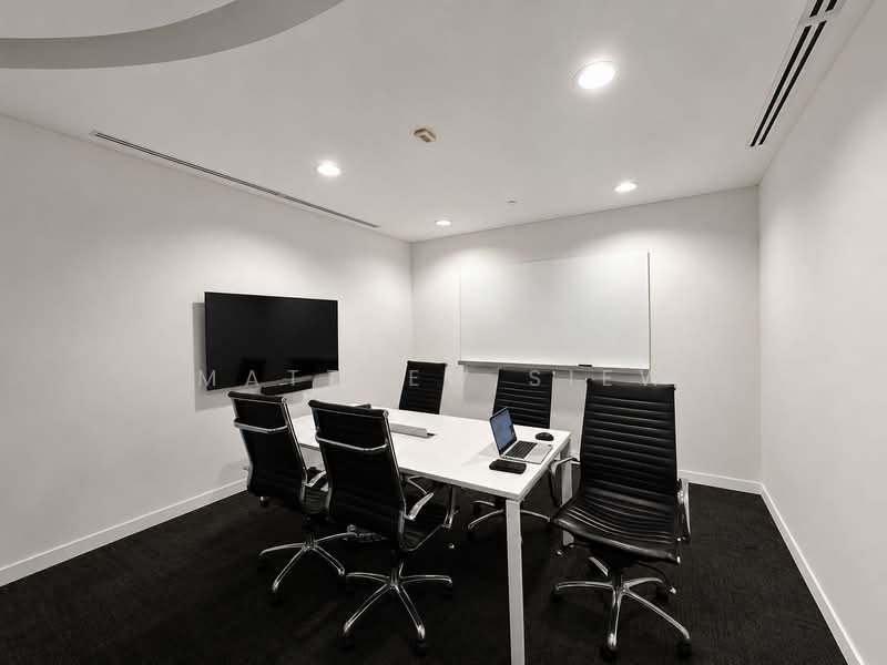 Gateway East, 152 Beach Road, 3,200 sqft, Office For Rent, by Matthew Siew, 500231633 - Interior - CommercialGuru.com.sg