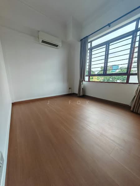Chancery Esquire, 8 Chancery Lane, 3 Bedrooms, 1,679 sqft, Condominium For Rent, by J. Fok, 500231636 - Interior - PropertyGuru.com.sg