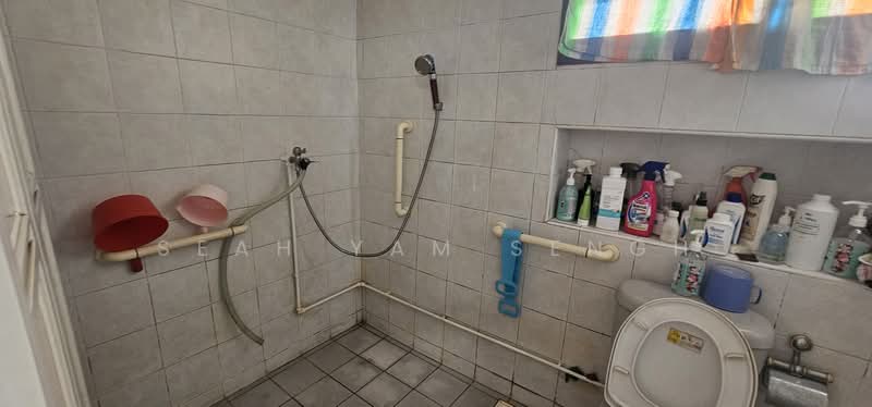 447 Choa Chu Kang Avenue 4, 447 Choa Chu Kang Avenue 4, Dairy Farm / Bukit Panjang / Choa Chu Kang, 3 Bedrooms, 1,076 sqft, HDB Flat For Sale, by Seah Yam Sengh, 500231640 - Bathroom - PropertyGuru.com.sg