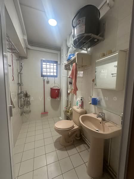 375 Hougang Street 31, 375 Hougang Street 31, 3 Bedrooms, 1,517 sqft, HDB Flat For Rent, by Joavonne Tang, 500231641 - Bathroom - PropertyGuru.com.sg